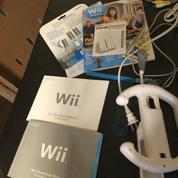 Nintendo Wii Console White Complete with controllers games  and much more - Picture 4 of 12